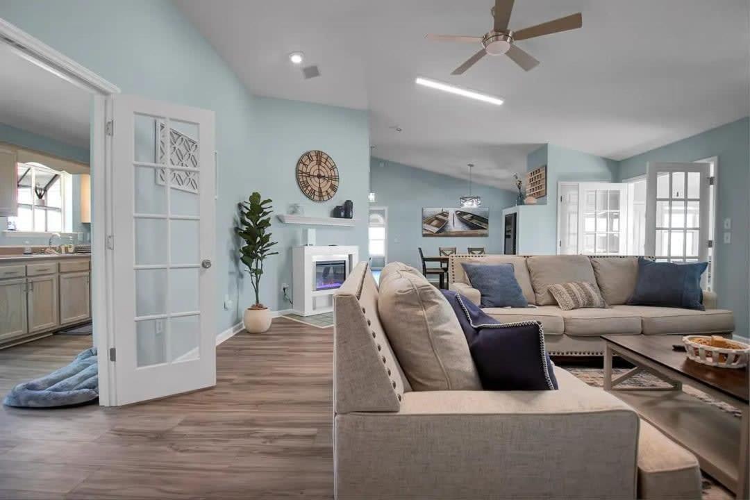 Surf City Serene Waterfront Vacation Home Buitenkant foto