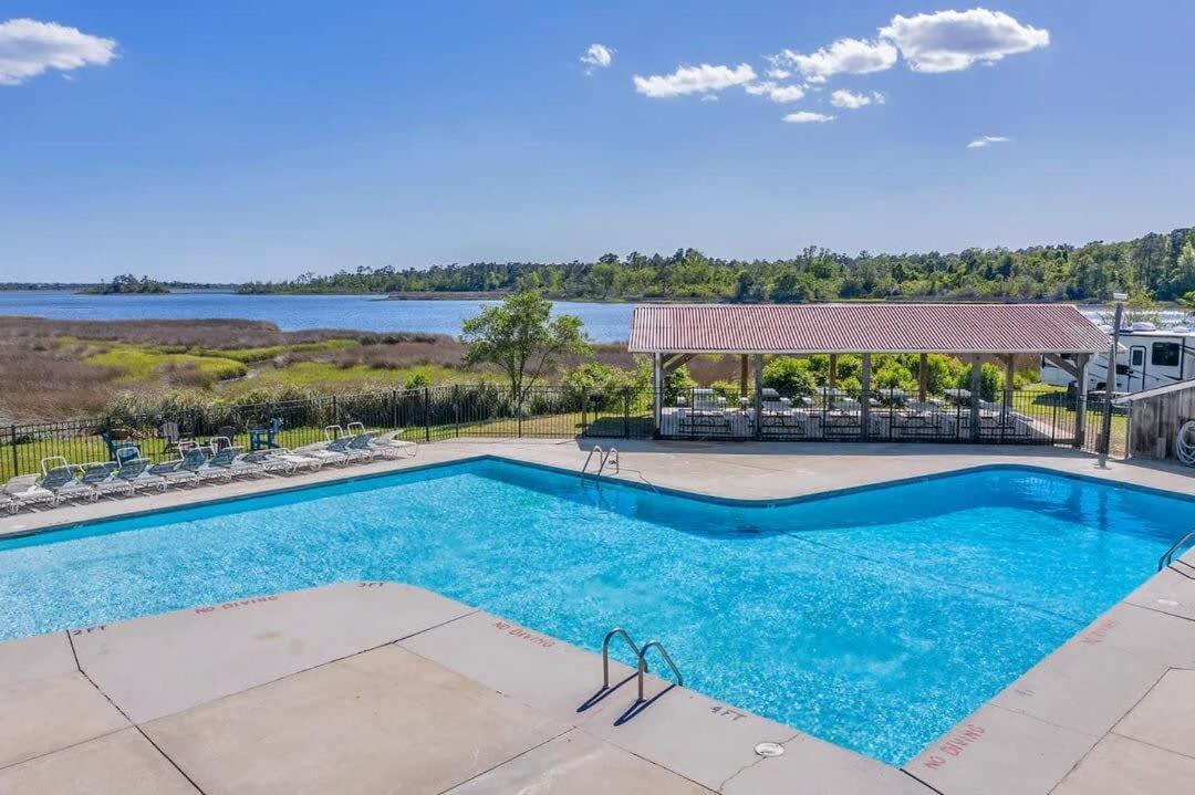 Surf City Serene Waterfront Vacation Home Buitenkant foto